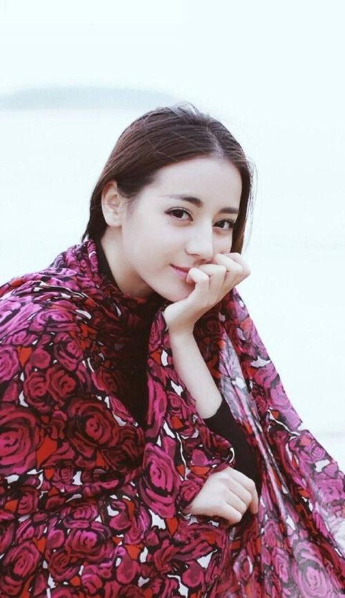 明星系列之迪丽热巴,璀璨星河中的璀璨明珠