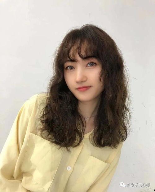 网红加长烫发图片,加长烫发，演绎时尚新篇章