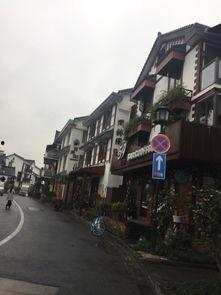 确山网红民宿店,隐匿山间的诗意栖息地，带你体验别样乡愁”